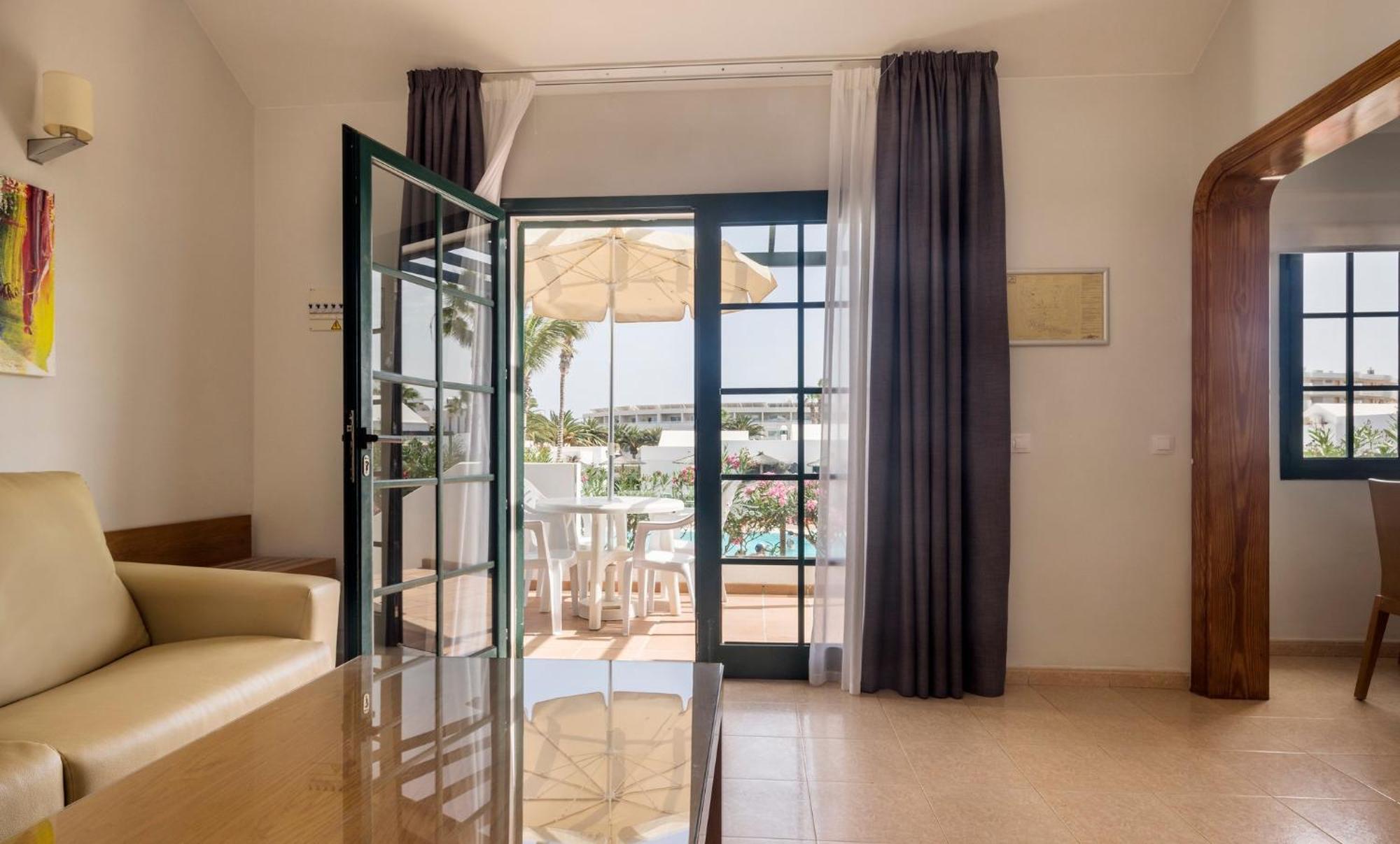 Ilunion Costa Sal Lanzarote Aparthotel Puerto del Carmen  Ruang foto